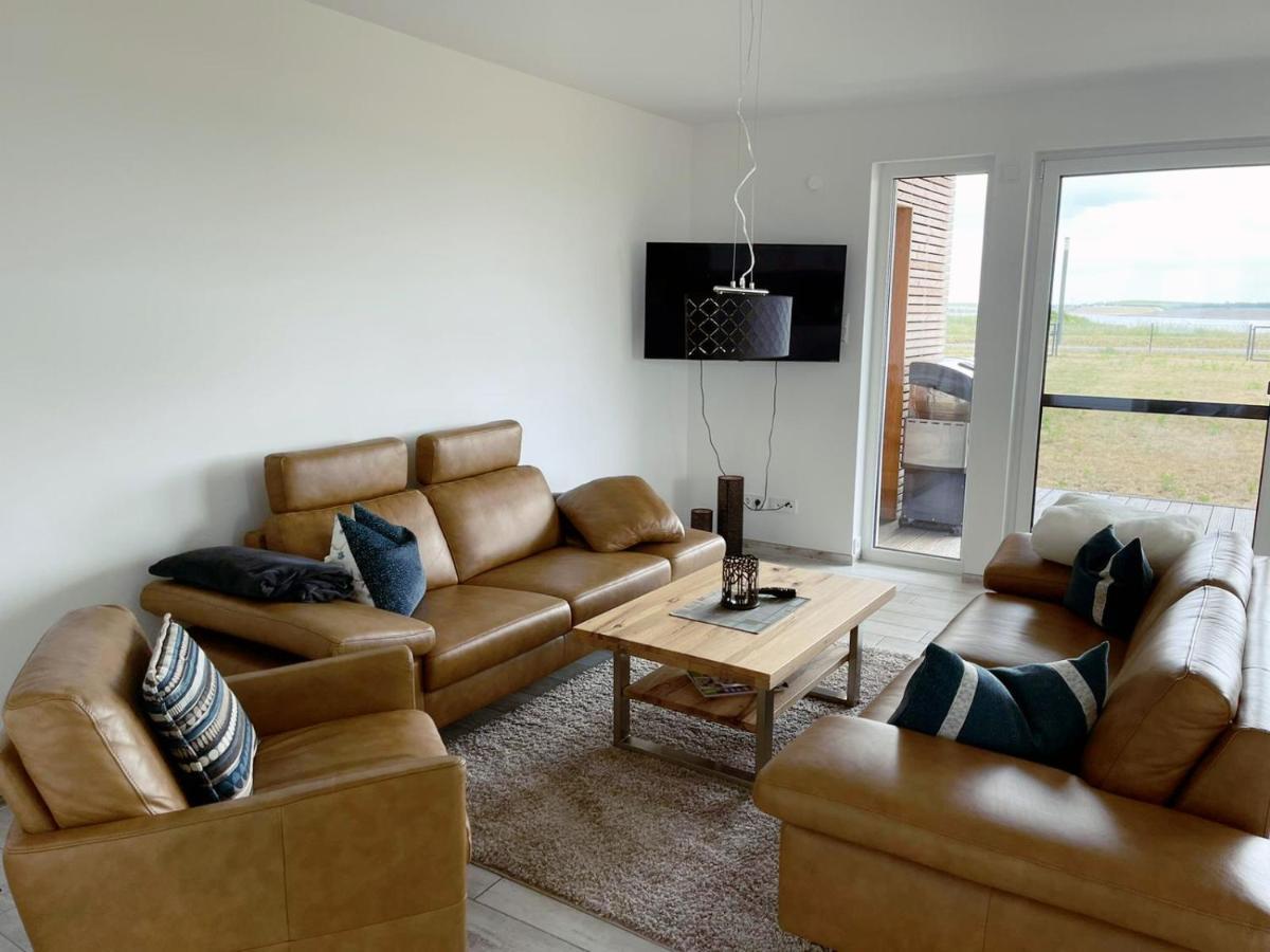 Exklusives Apartment Mit Blick Auf Den See Grossraeschen Esterno foto