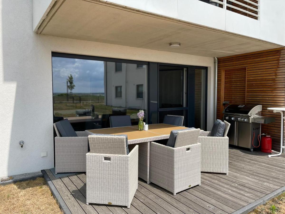 Exklusives Apartment Mit Blick Auf Den See Grossraeschen Esterno foto