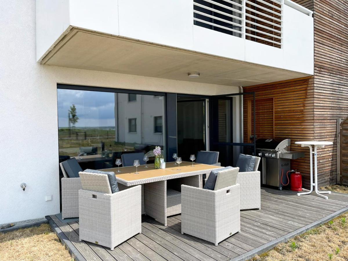 Exklusives Apartment Mit Blick Auf Den See Grossraeschen Esterno foto